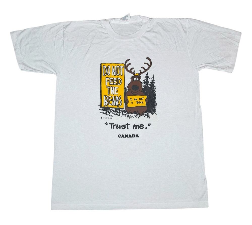 Vintage 90s Canada Do Not Feed the Bears Moose Funny T-Shirt